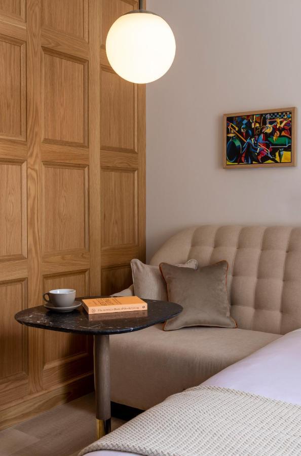 Virgin Hotels Εδιμβούργο Εξωτερικό φωτογραφία A sofa