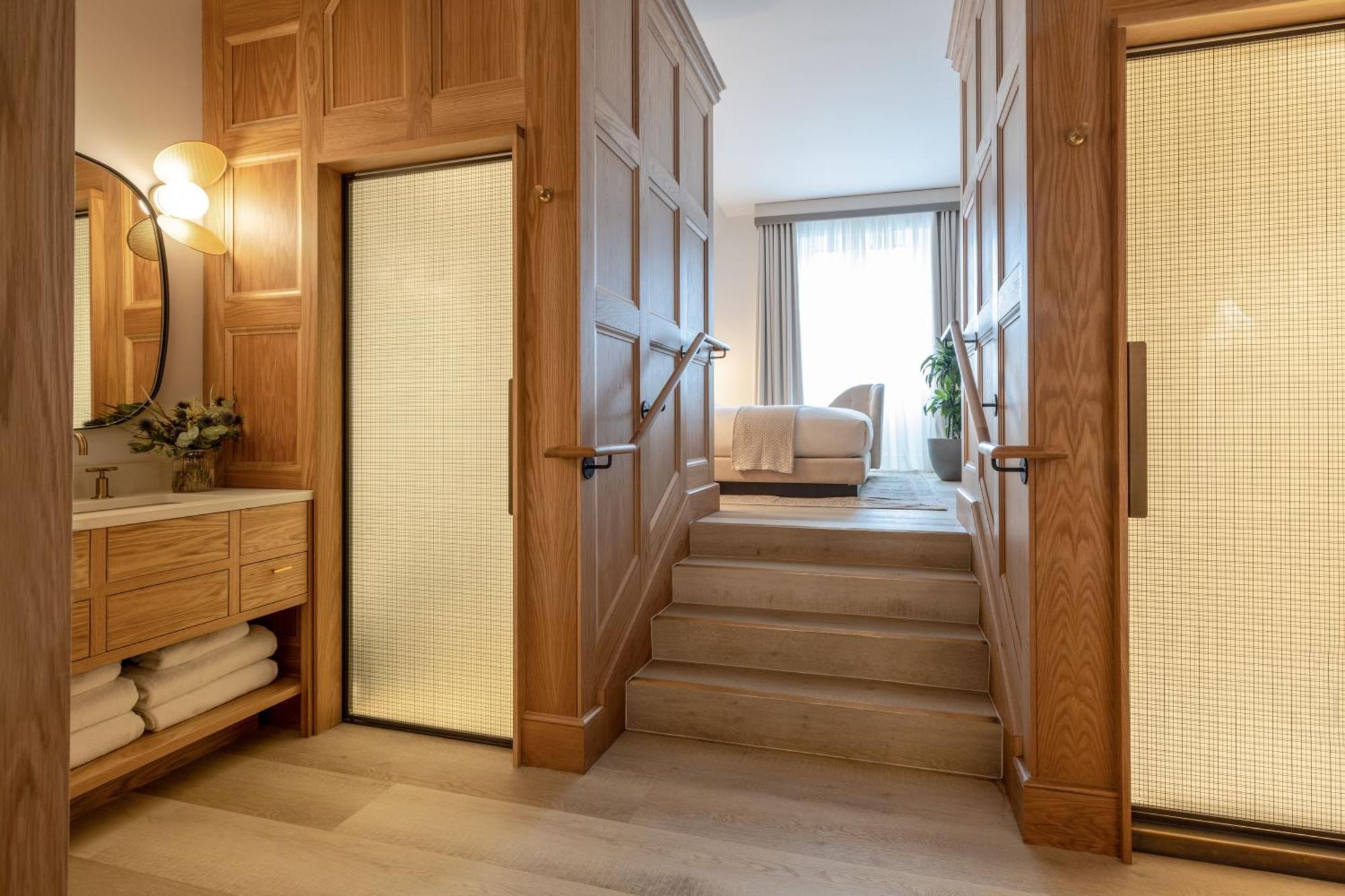 Virgin Hotels Εδιμβούργο Δωμάτιο φωτογραφία A suite at the Hotel de la Paix